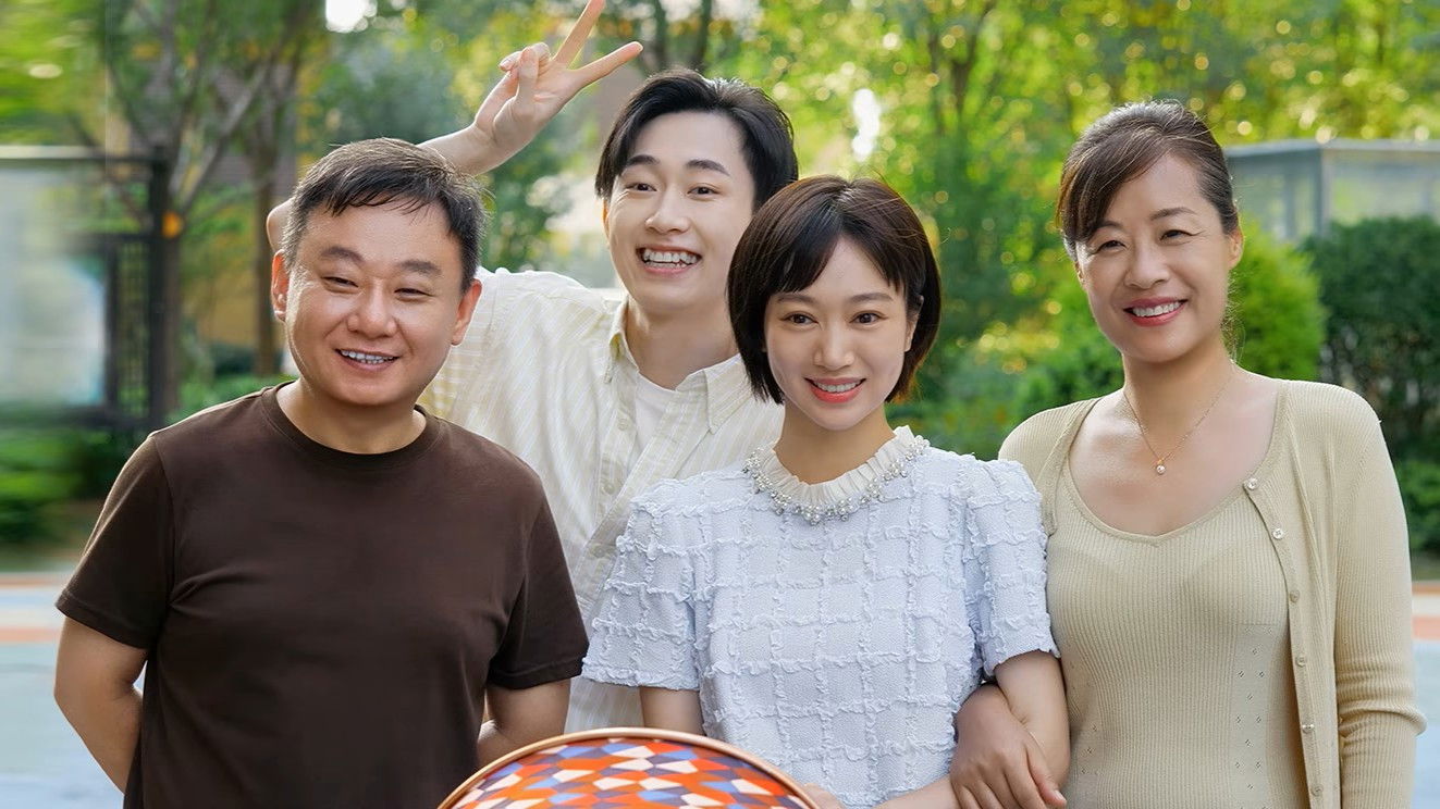 Xem phim Gia Đình Đáng Yêu Vietsub HD