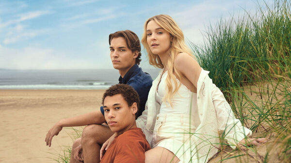 Poster phim High Tides (Phần 3)