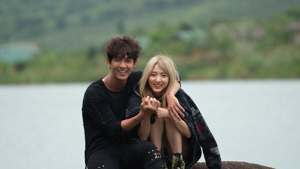 Poster phim Lật Mặt: Ba Chàng Khuyết