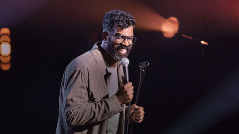 Hình ảnh tập 1 Romesh Ranganathan: Người hoài nghi