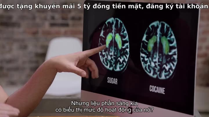 Hình ảnh tập 4 Hiếu kỳ cùng Jonathan Van Ness