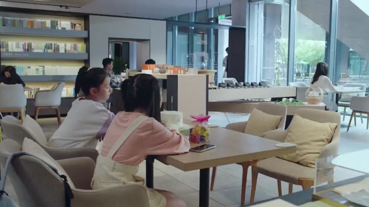 Tập 7 phim Cá Mực Hầm Mật 2 (Thân Ái Chí Ái / Mật Thất Vây Cá Lội)