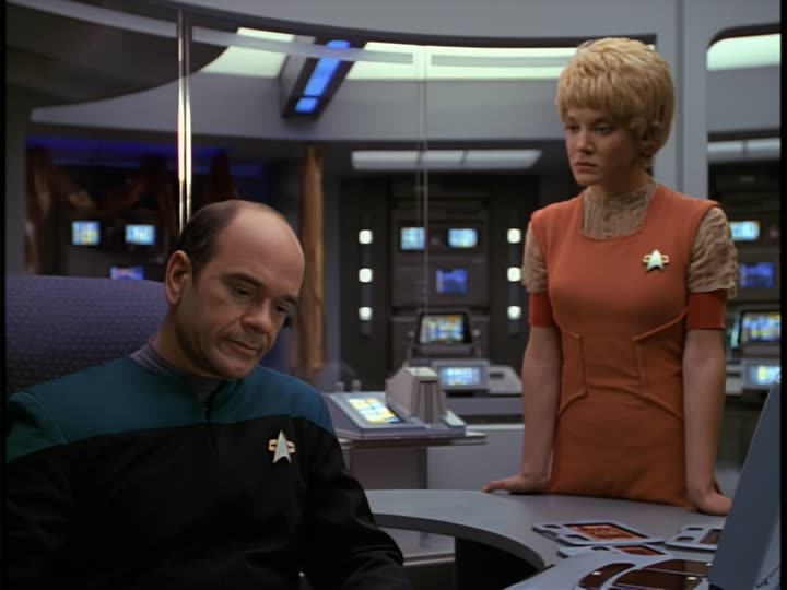 Hình ảnh tập 5 Star Trek: Voyager (Phần 1)