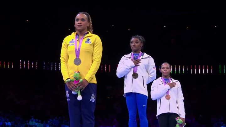 Tập 2 phim Simone Biles tái xuất