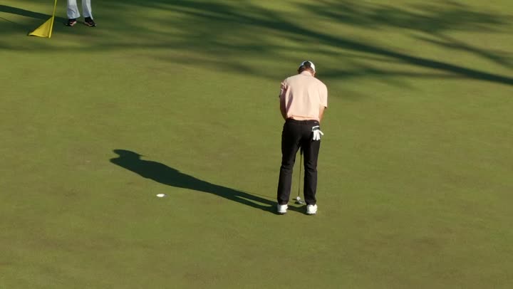 Hình ảnh tập 1 Full Swing: Những Tay Golf Chuyên Nghiệp (Phần 4)
